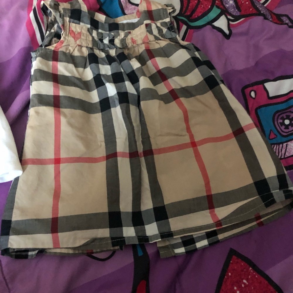 Babies Burberry Dress size 9months